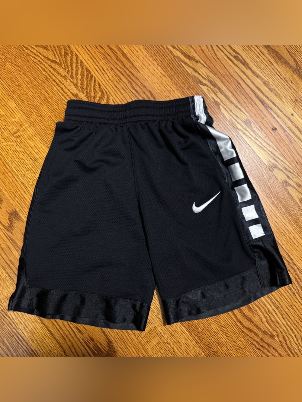 Nike Boys Elite Basketball Shorts M